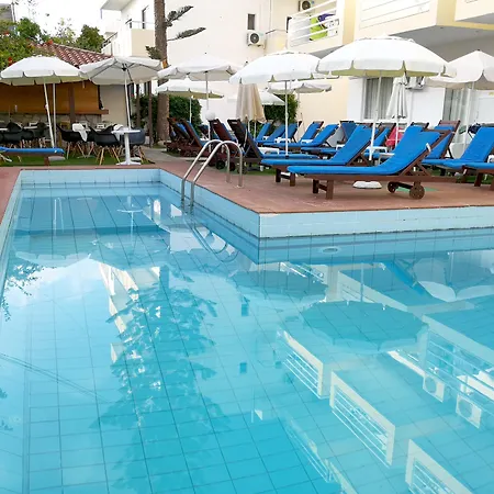 Hotel Elmi & 4*