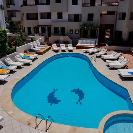 Elmi & Hotel