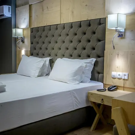 Hotel Elmi & 4*