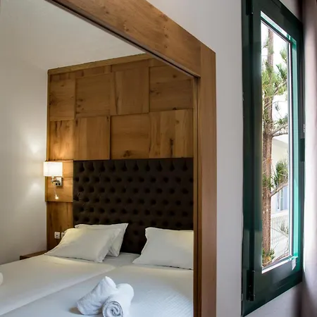 Elmi & Hotel Hersonissos (Crete)