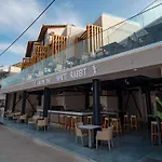 Ξενοδοχείο Elmi & Χερσόνησος