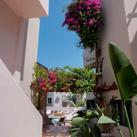 Elmi & Otel Hersonissos (Crete)