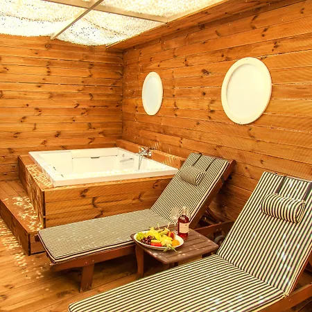 Hotel Elmi &