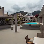 Elmi & Hotel