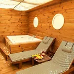 Hotel Elmi &