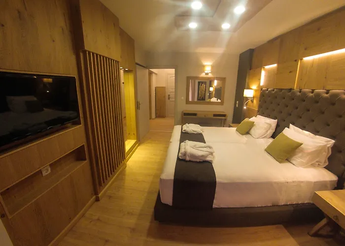 Elmi & Hotel Hersonissos (Crete)